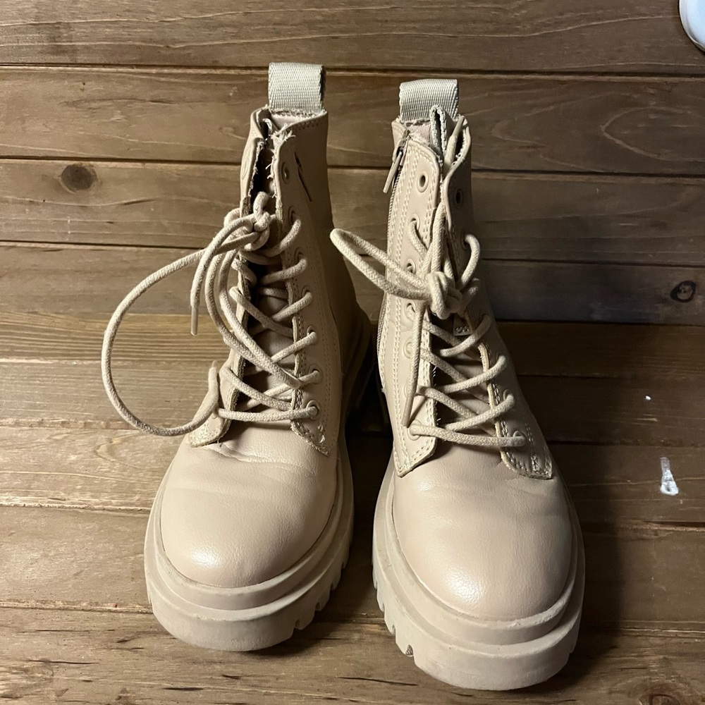 Zara Kids Beige Chunky Lace-Up Boots